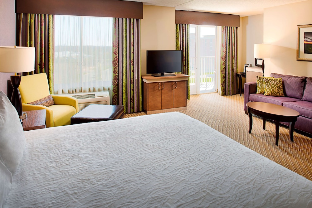 Hilton Garden Inn Hartford North/Bradley Intl Airport 9/50