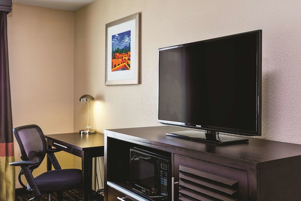 Comfort Inn San Diego Old Town 36/40