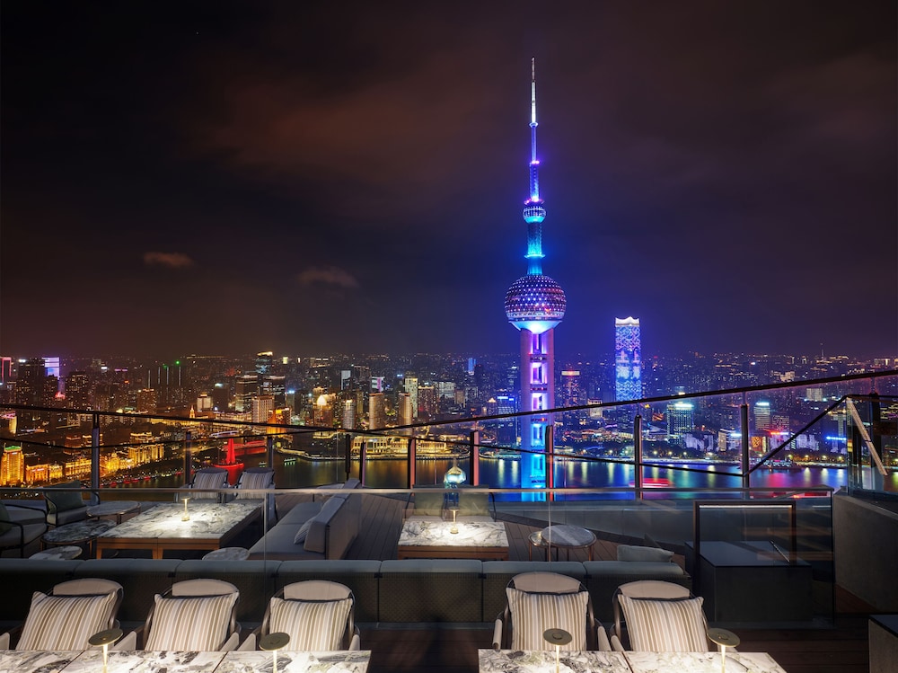 The Ritz Carlton Shanghai Pudong 2/68