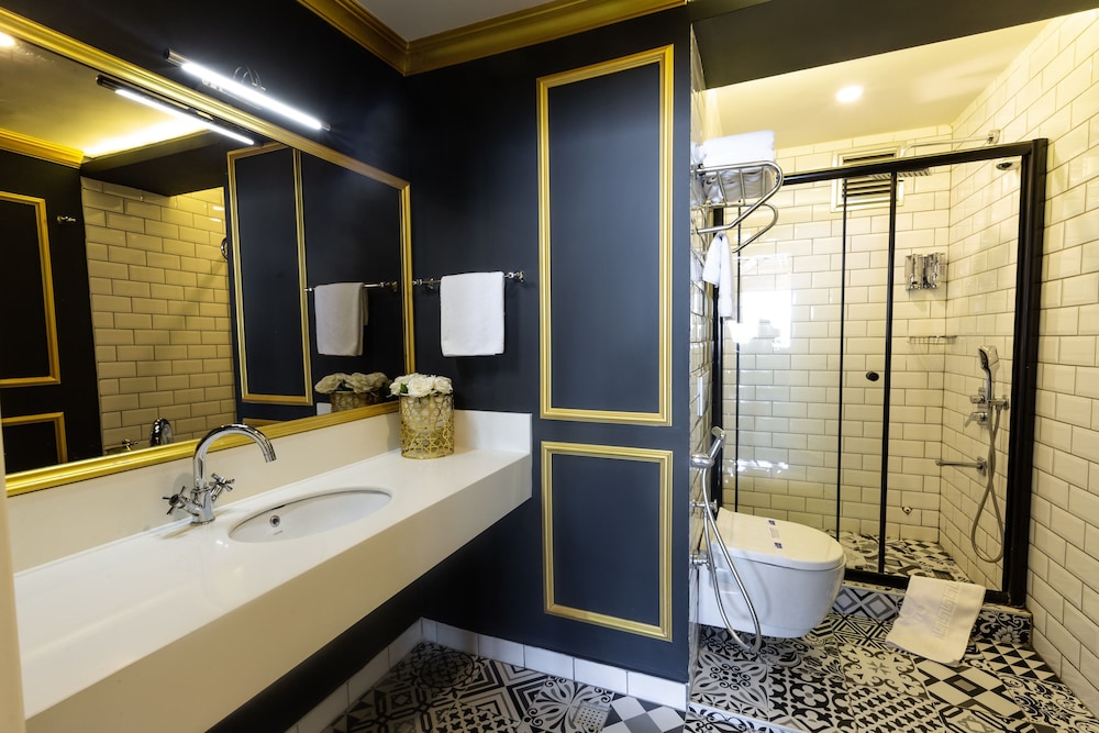 Andalouse Otel 47/49