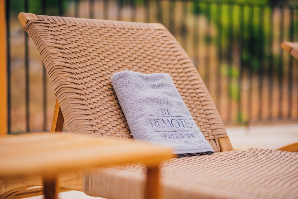 The Remote Hotel 10/44