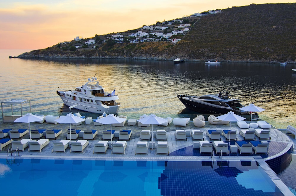 Petasos Beach Resort Spa 60/66