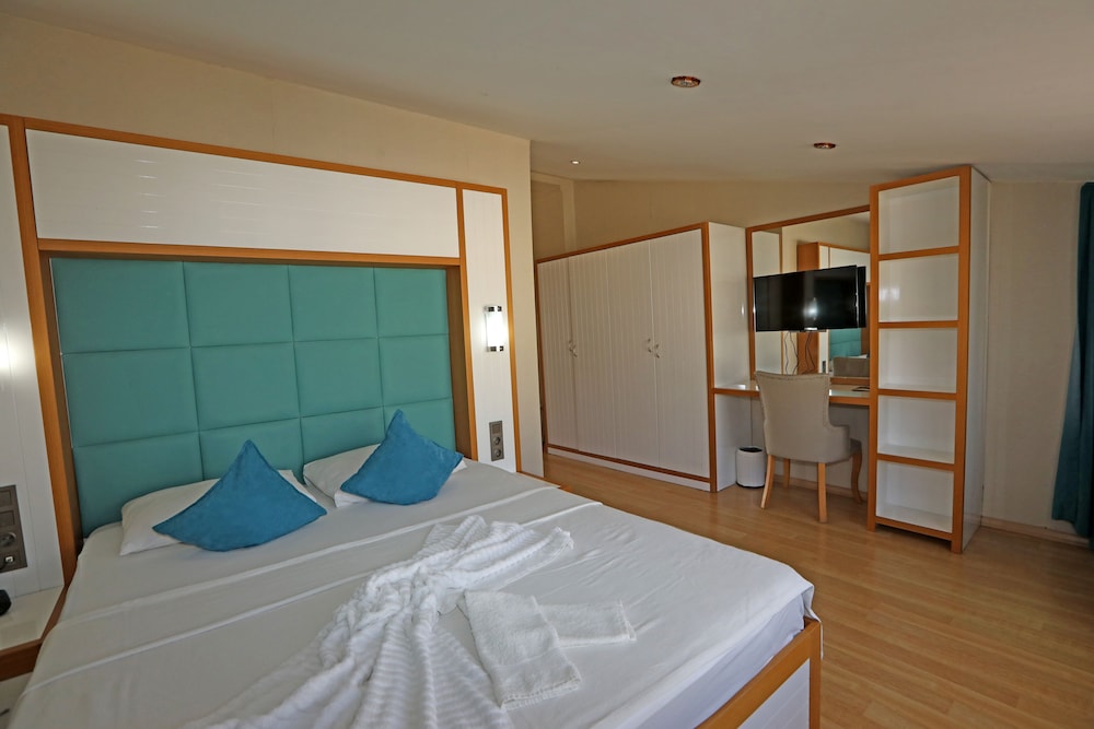 Mezzo Hotel 23/56