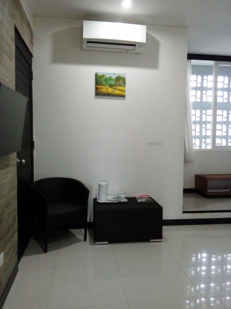 The Kanjeng Suites Kuta Galeria - Bali 33/56