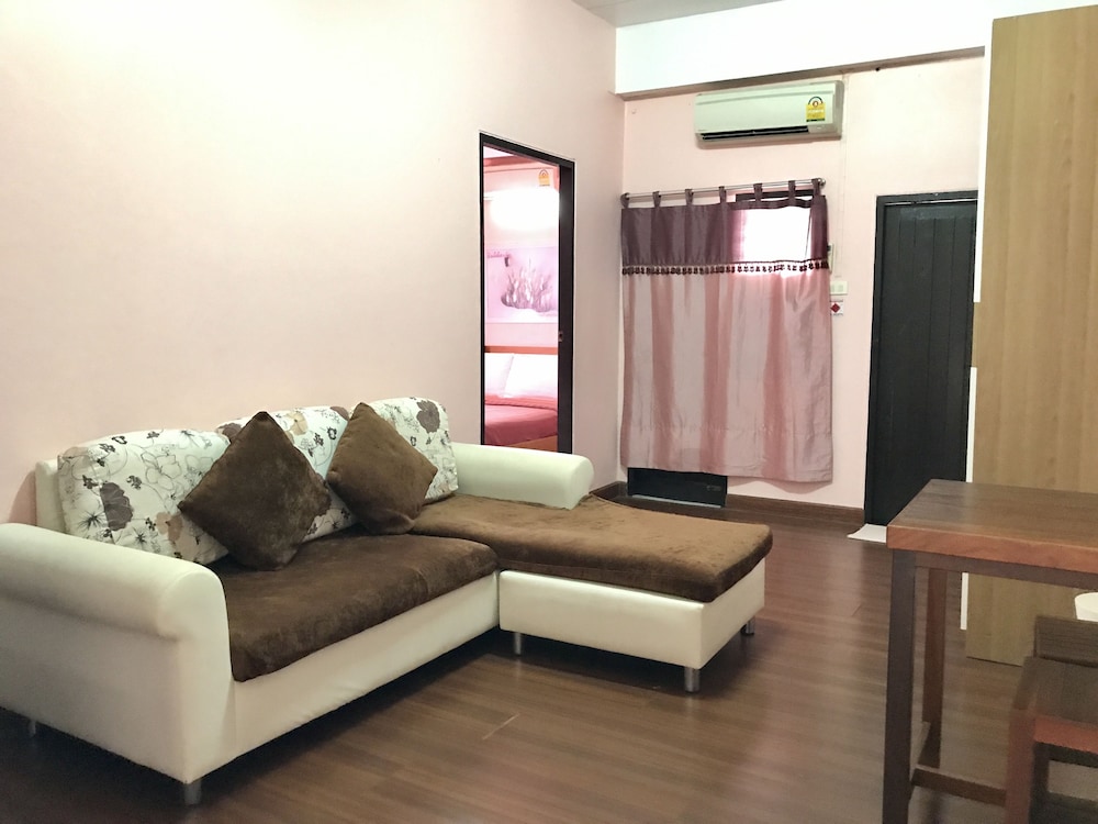 Ponlaan Apartment 15/29