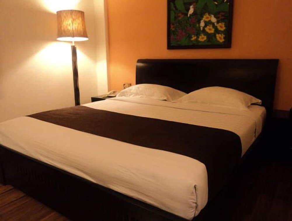 Narita Hotel Tulungagung 15/35