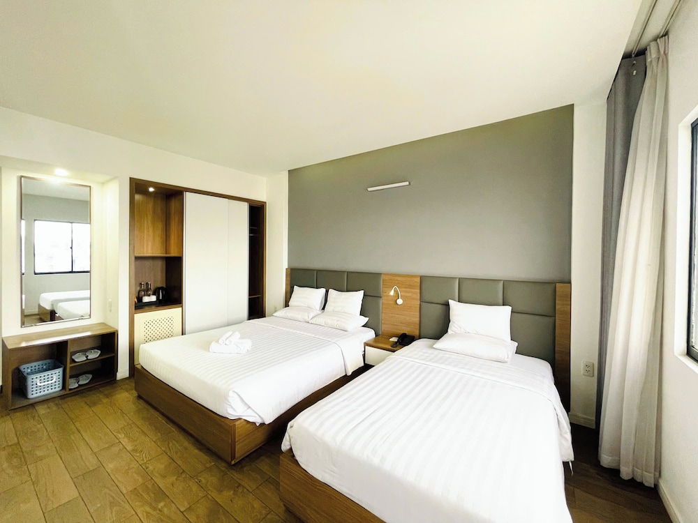 Royal Dragon Boutique Hotel 33/59