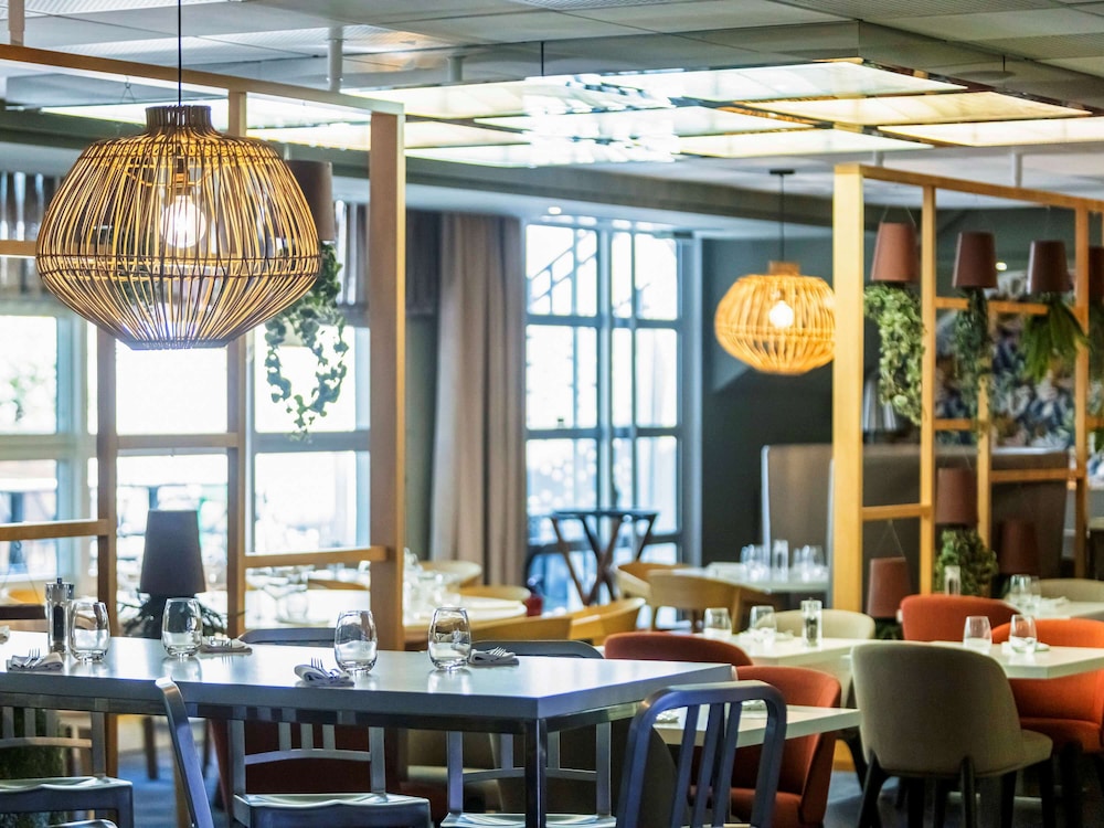 Mercure Paris Massy Gare TGV 46/76