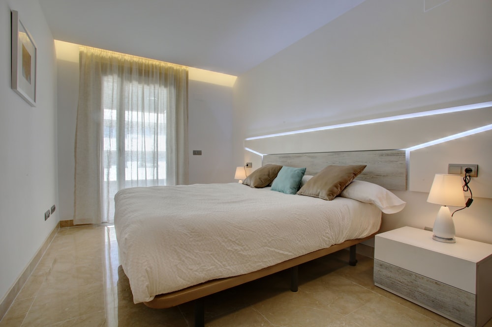 Aqua Apartments Marbella 21/80