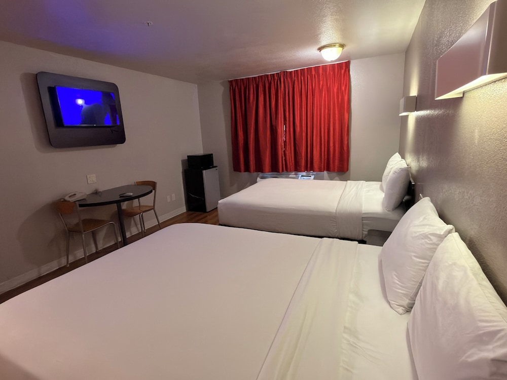 Americas Best Value Inn Apache Junction 20/56