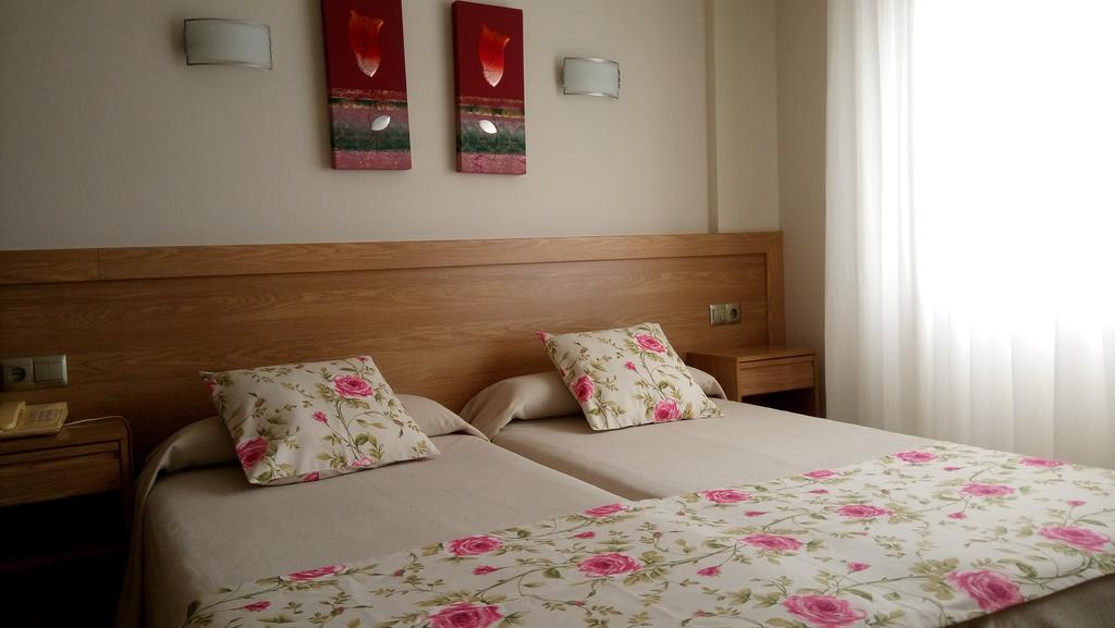 HOTEL CARIBE SANXENXO 16/31