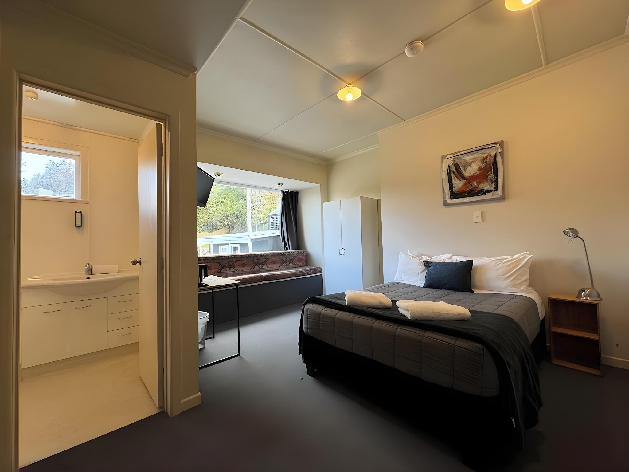 Room, Quadruple