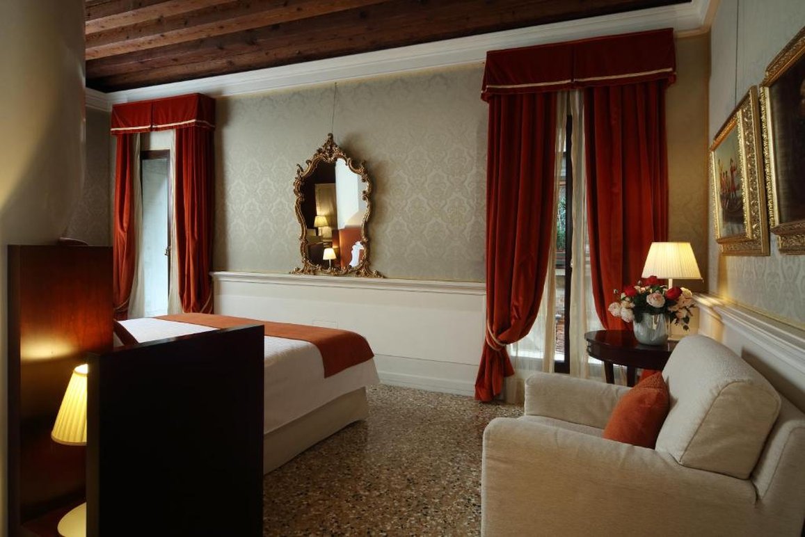 Ruzzini Palace Hotel 42/58