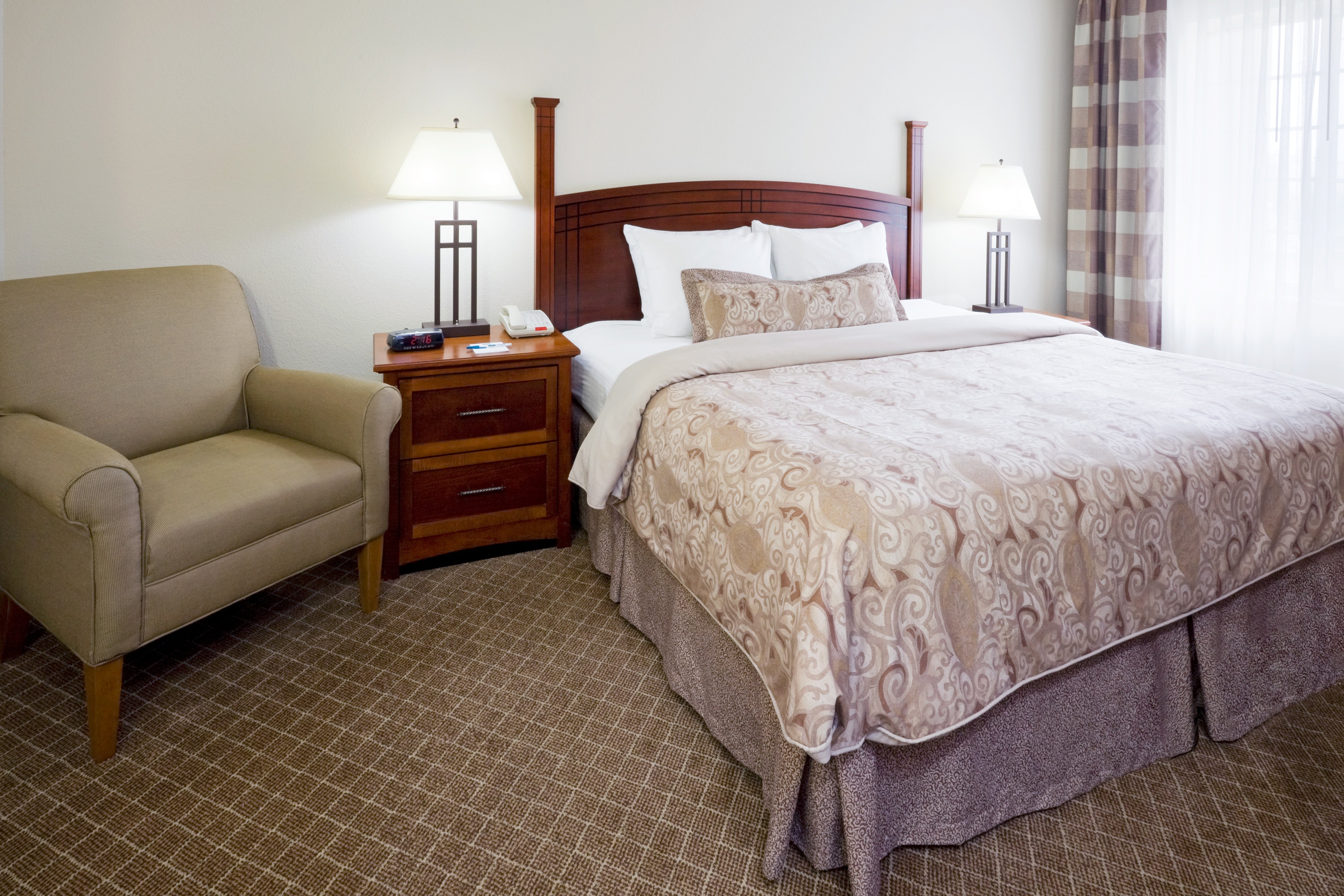 1 Bedroom, Conference, Suite, Queen Bed