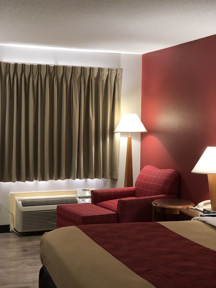 Econo Lodge Athens I-75 23/38