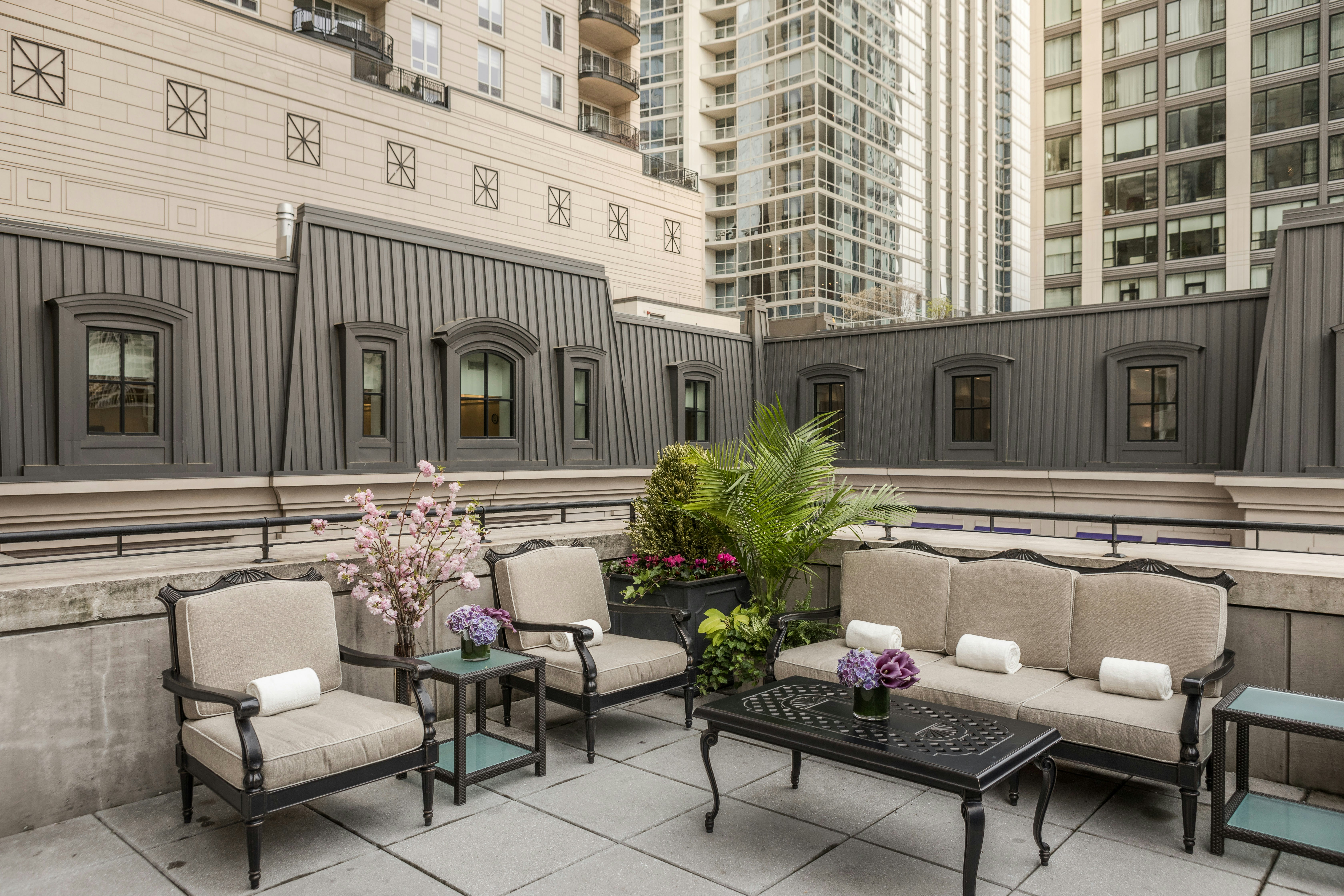 Waldorf Astoria Chicago 51/99