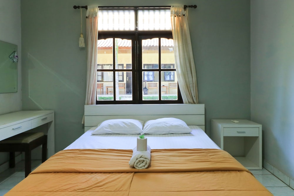 Sari Indah Cottages 30/41