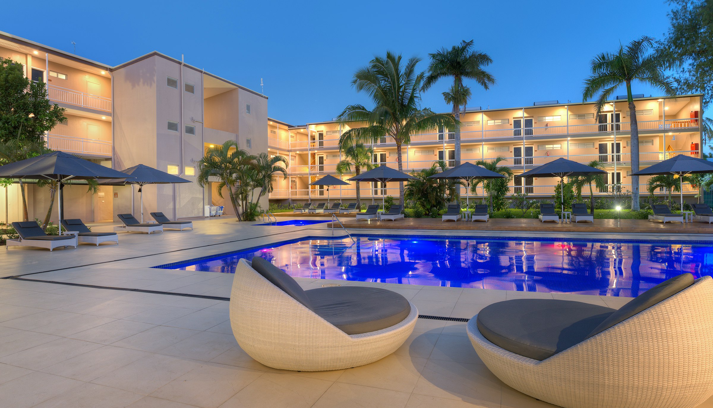 Tanoa International Dateline Hotel 6/7