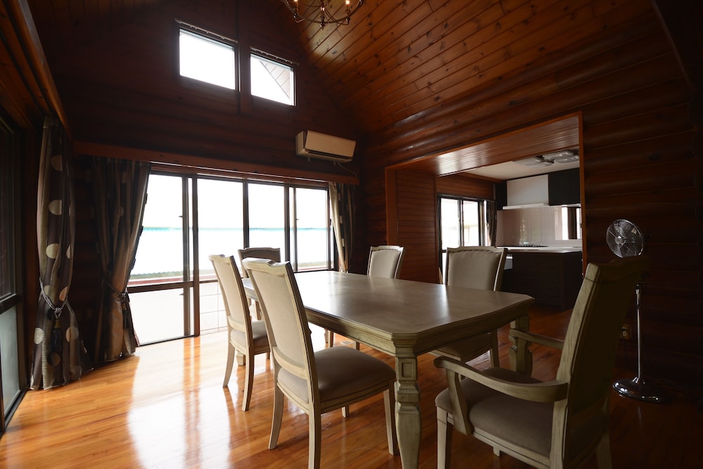 Buzz Resort (ex. Designers Resort Nakadoma Inn) 58/67