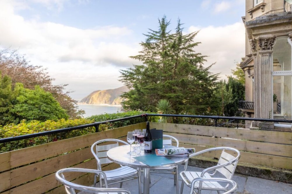 Valley of Rocks Hotel 55/73