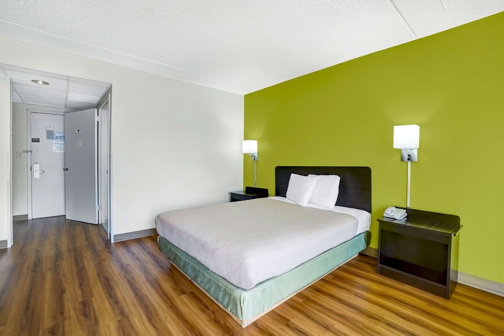 Motel6 Lawrenceville, NJ 18/40