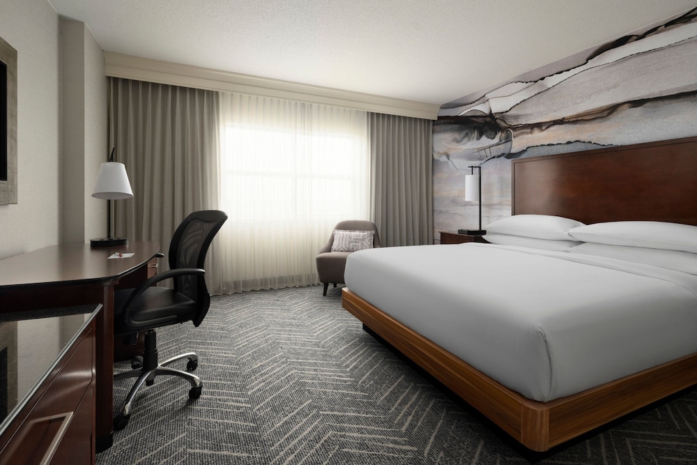 Room at Minneapolis Marriott Northwest, BROOKLYN PARK - MN
