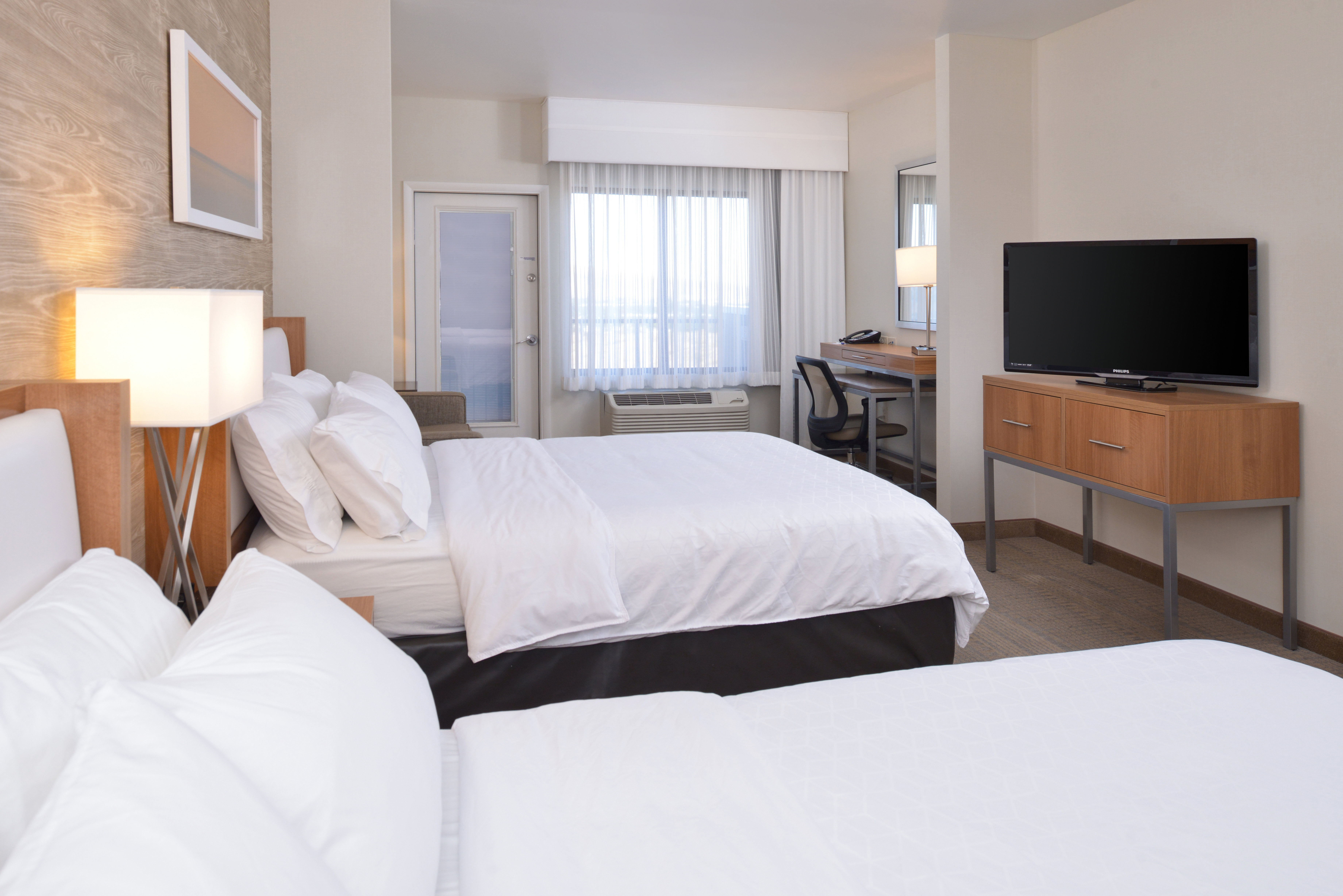 Holiday Inn Express Suites Pocatello 26/97