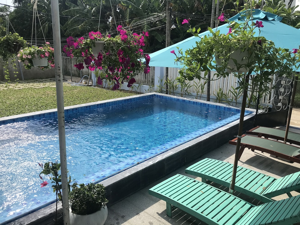 The Moon River Homestay Villa 32/50