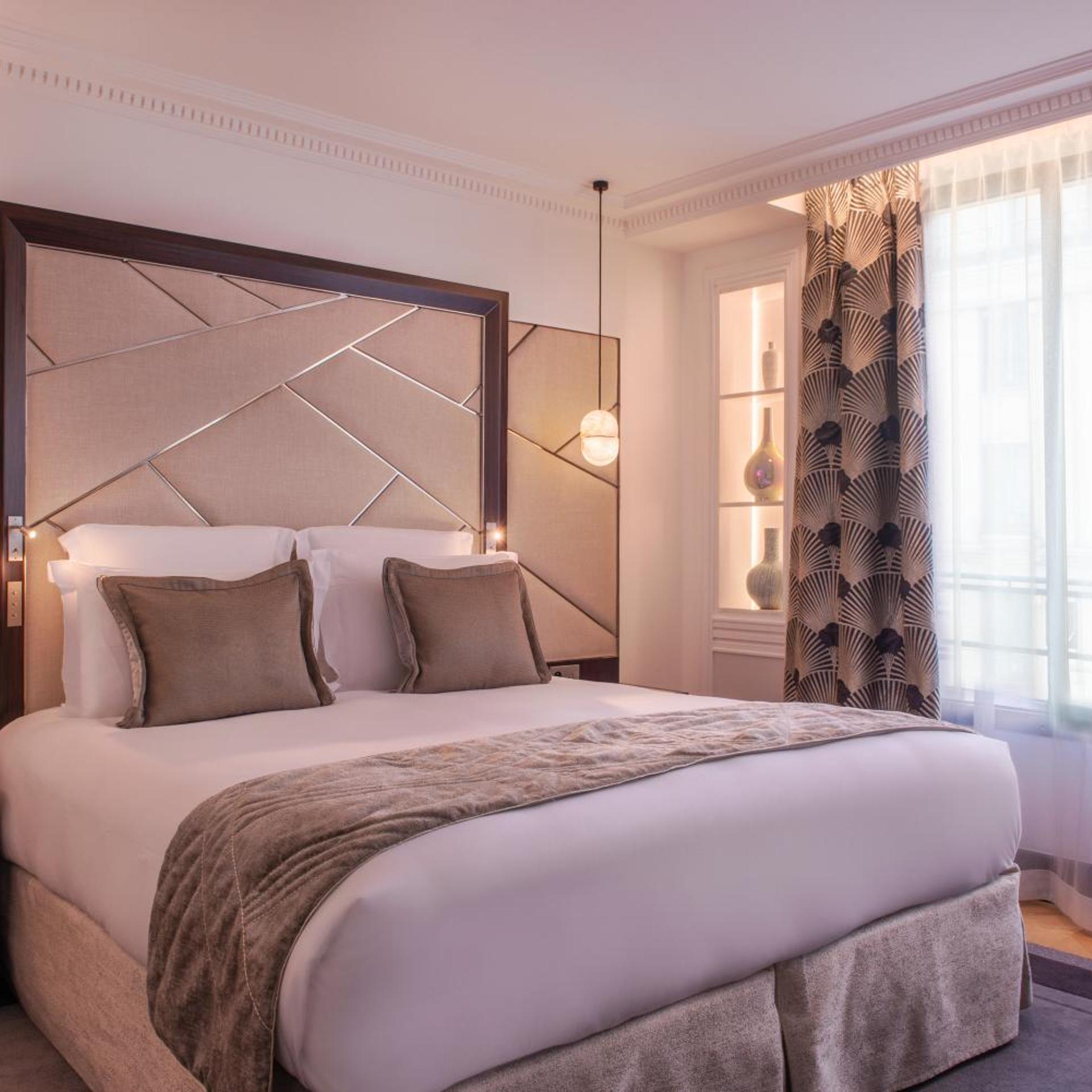 Prestige, Eiffel View