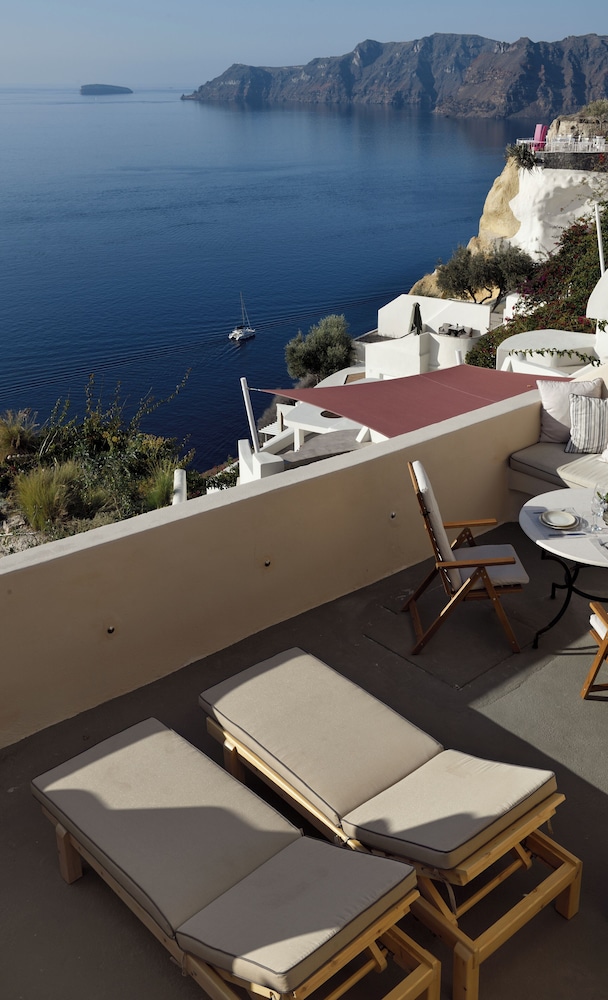 The A Collection, Oia by K and K 30/50