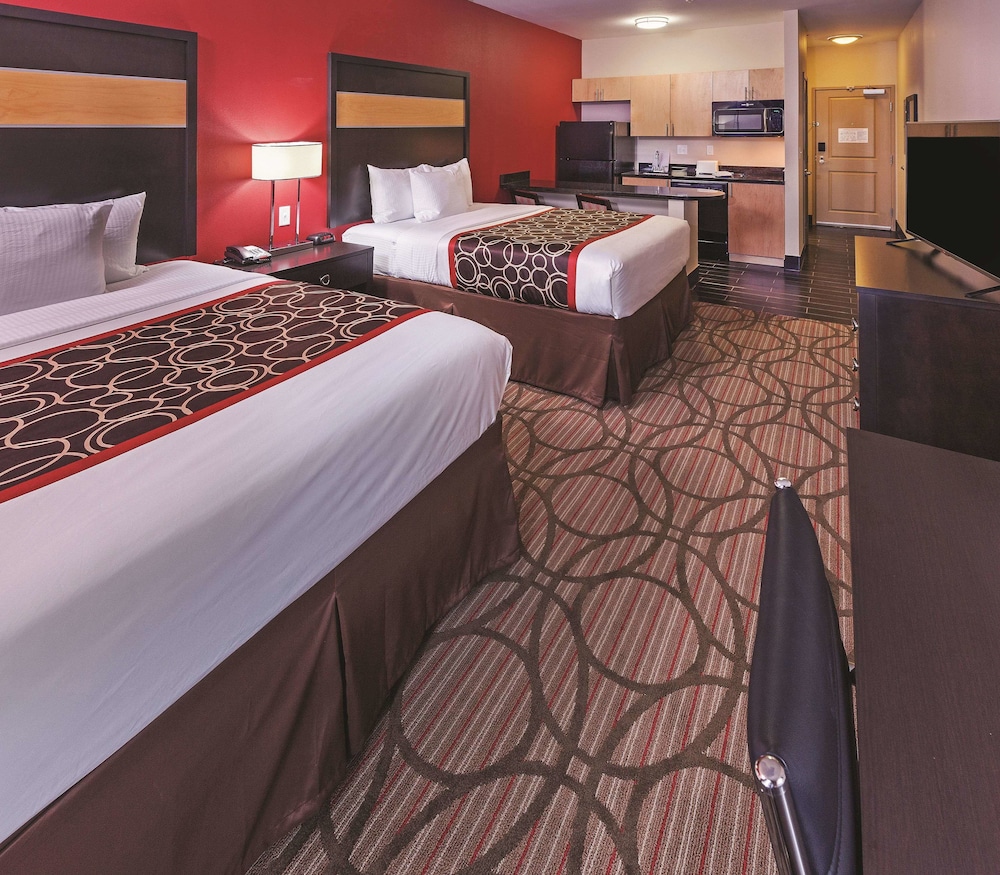 La Quinta Inn & Suites by Wyndham Wichita Falls - MSU Area 10/40