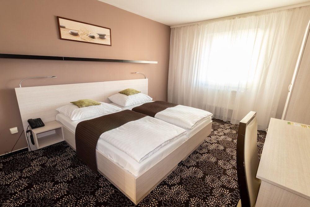 Parkhotel And Congress Center Pilsen 27/70