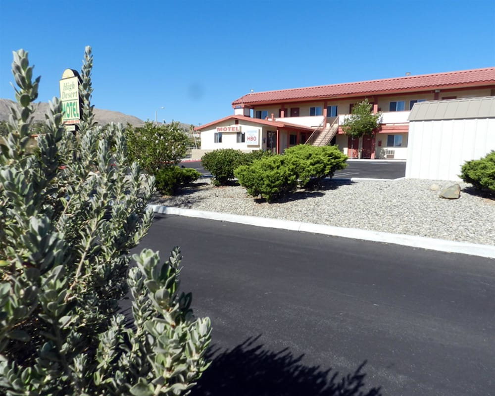 High Desert Motel Joshua Tree National Park 39/40