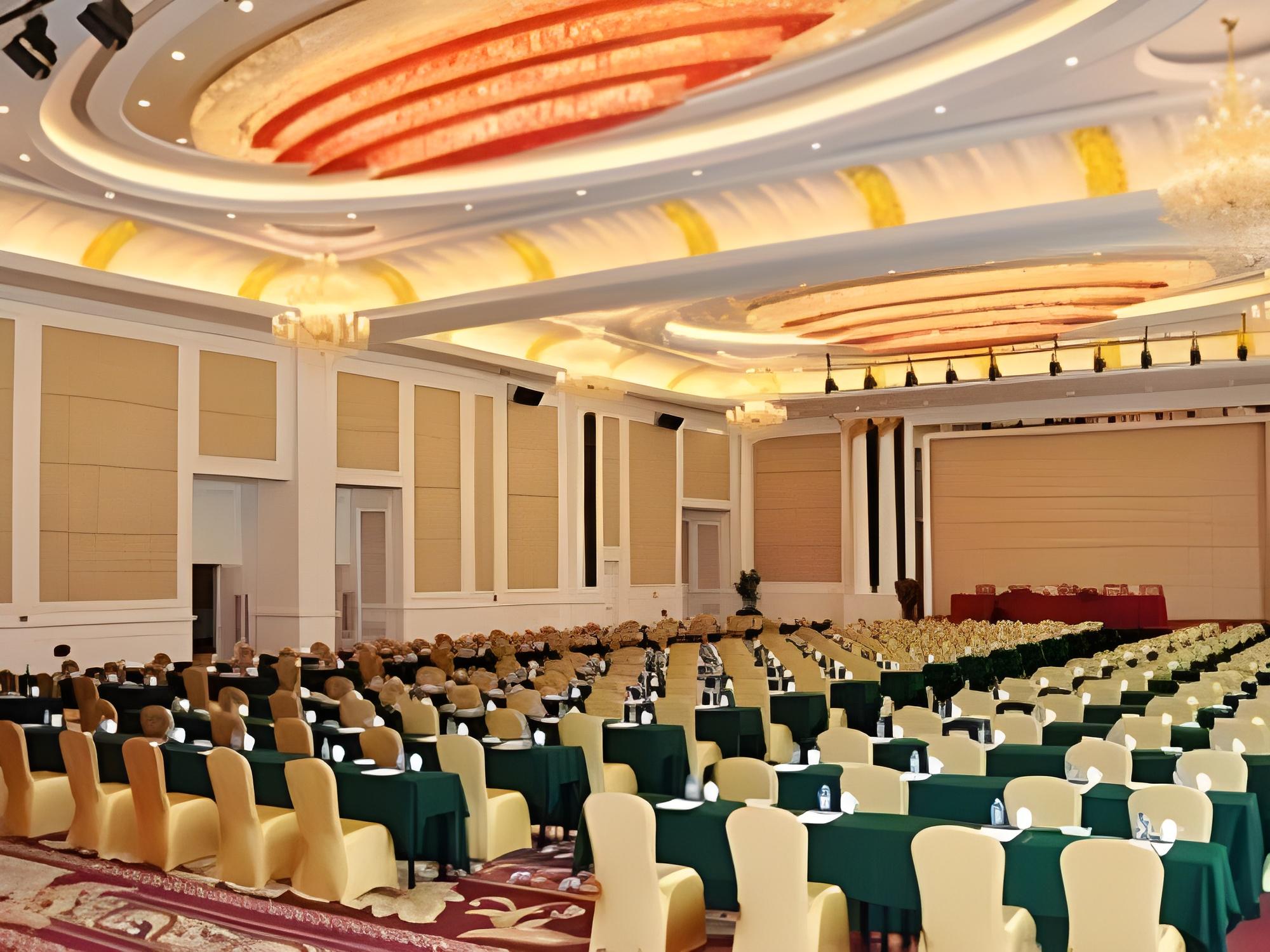 Country Garden Phoenix Hotel Shaoguan Downtown 28/35