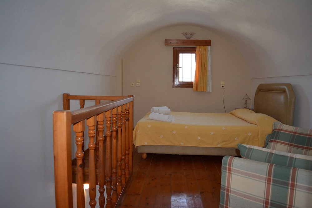 Anemomilos Suites 12/46