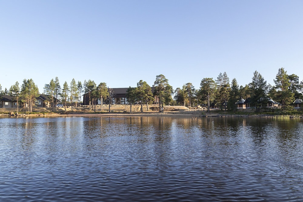 Wilderness Hotel Inari 61/65