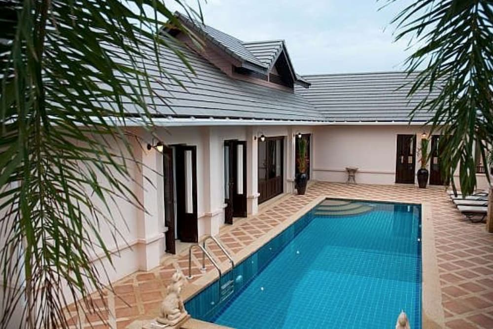 4 Bedroom Private Bali Style Villa Hh1 35/45