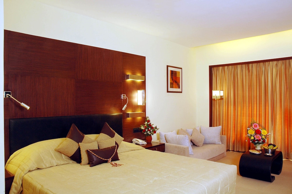 The Fern Residency Subhash Bridge Ahmedabad 25/65