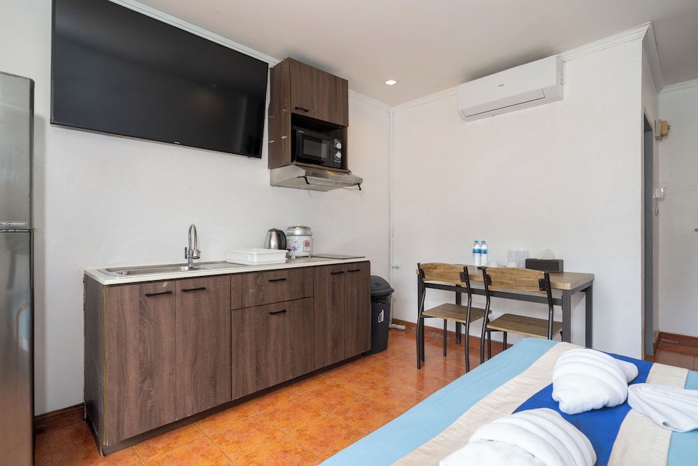 Patong Central Residence & Apartment 15/50