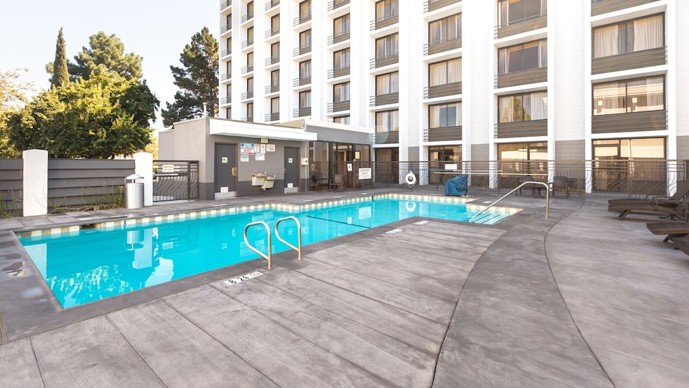 HOLIDAY INN SAN JOSE - SILICON VALLEY 66/67