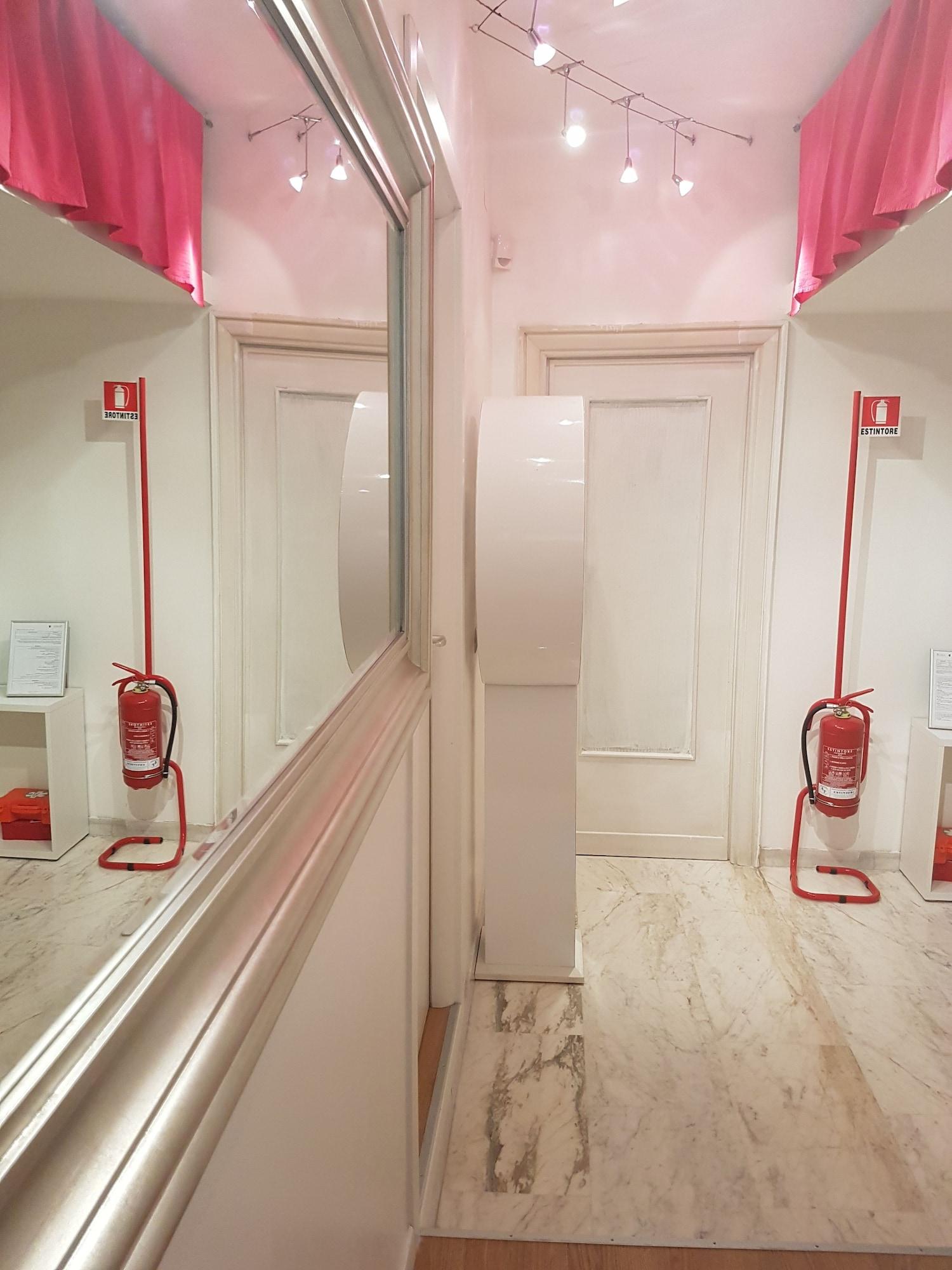 Rome Vatican Suite 2/17