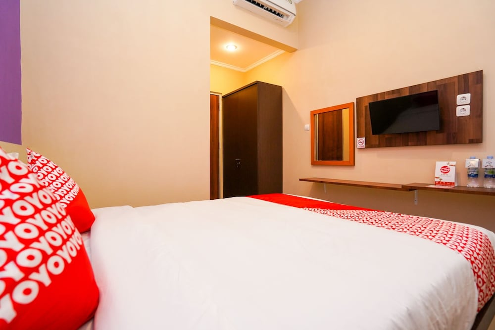 Hotel O Surabaya near Surabaya Town Square formerly Kupang Gunung Residence 34/60