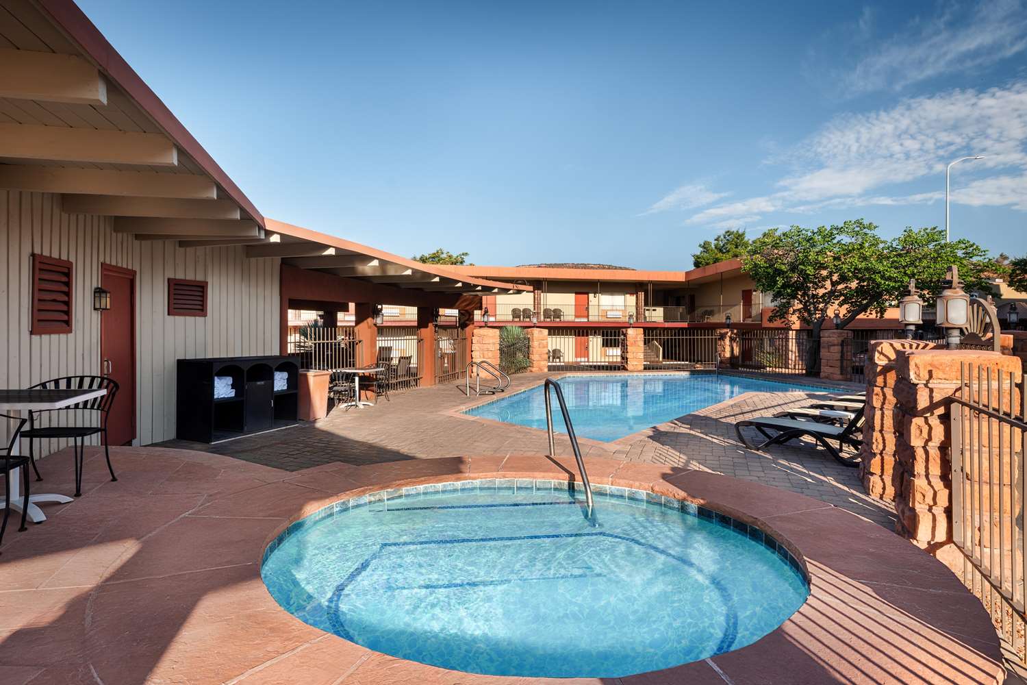 Best Western Red Hills 12/12