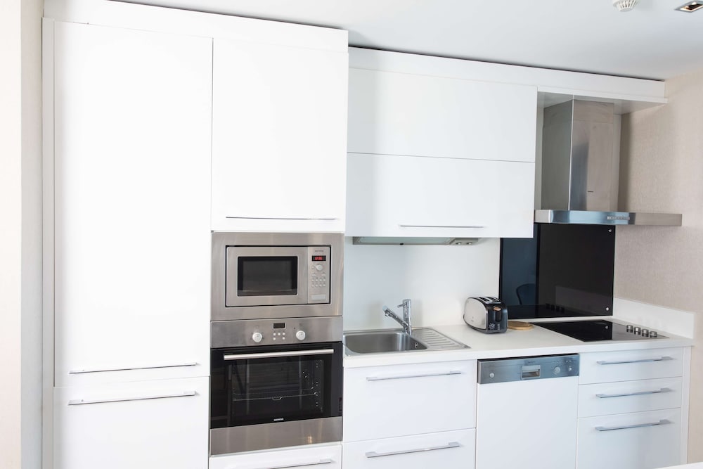 Radisson Residences Avrupa Tem Istanbul 62/66
