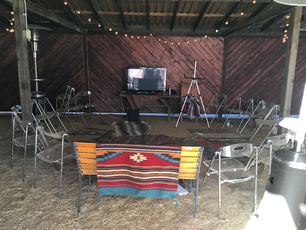 Pioneertown Motel 39/53