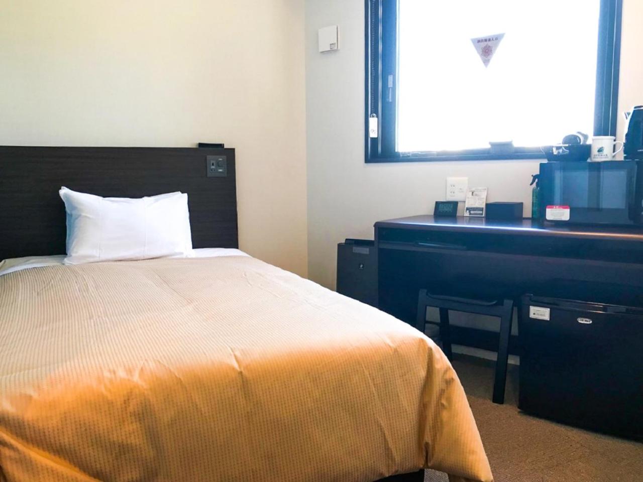 Room, Semi Double Bed