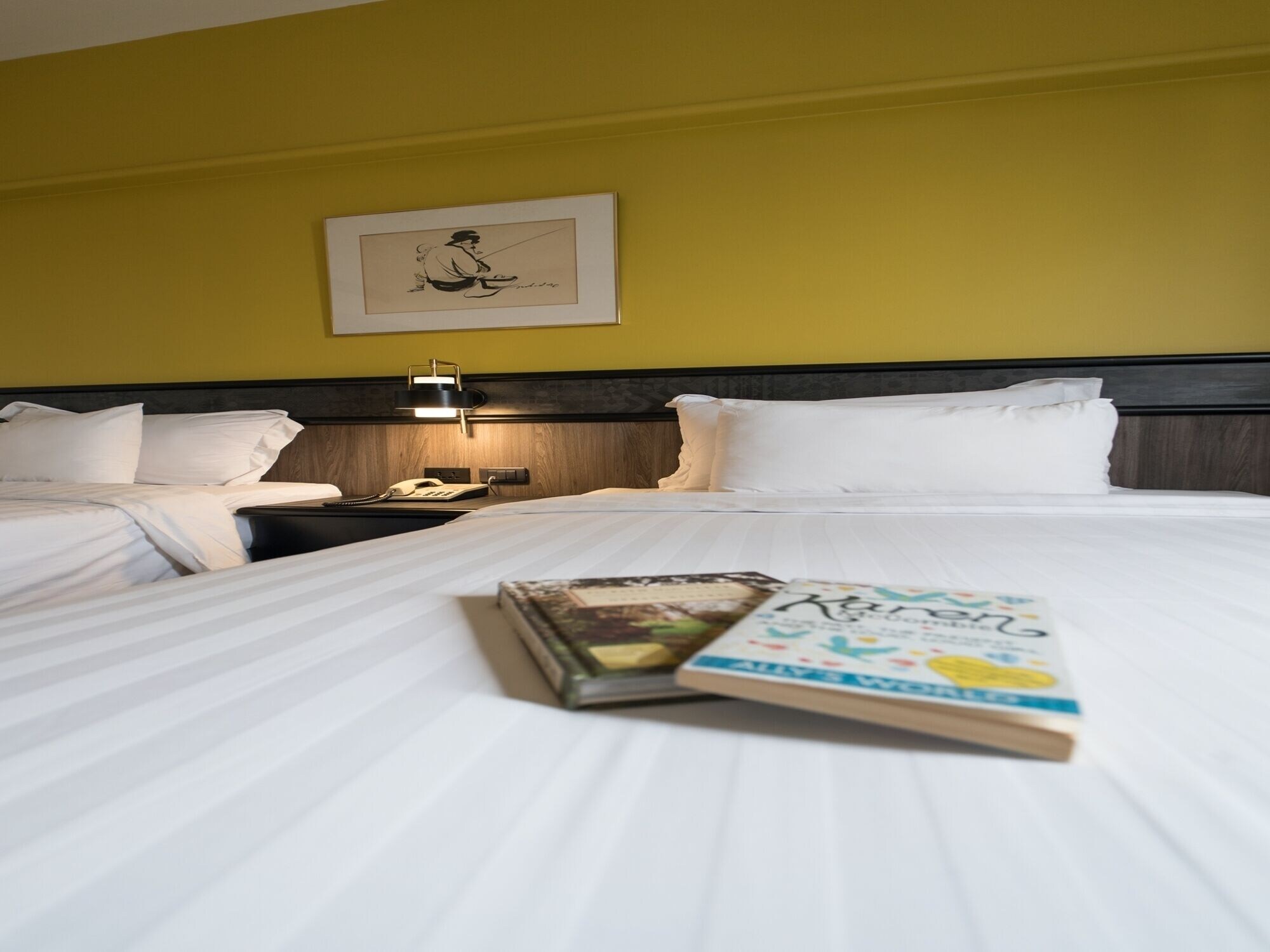 DELUXE, DOUBLE OR TWIN BED