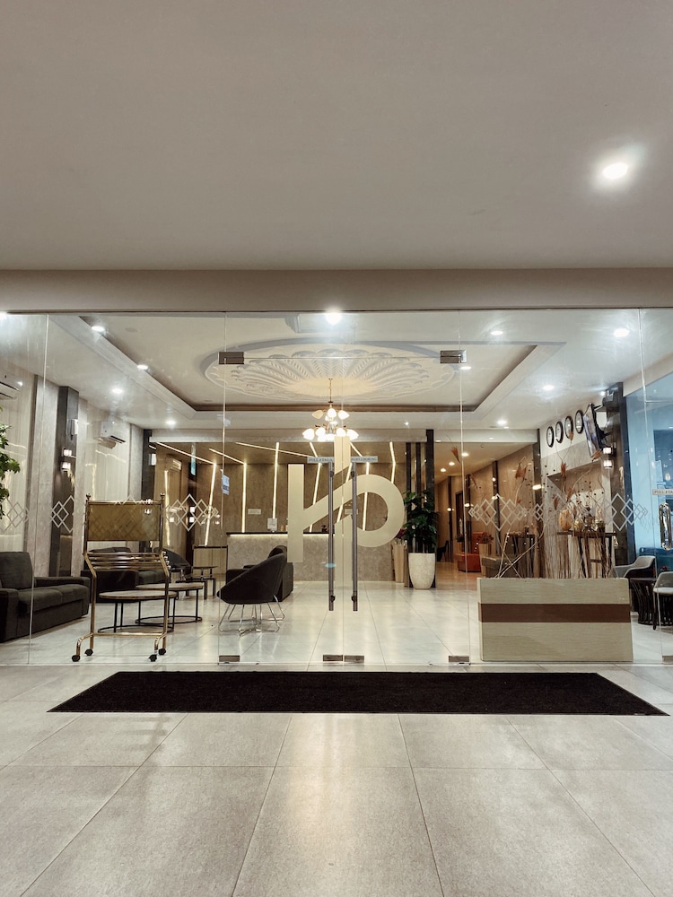 Paradise Hotel Tarakan 48/65