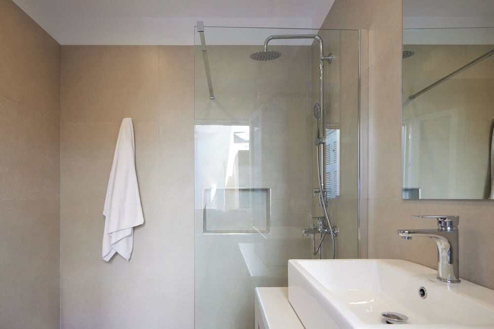 Athenian Sensations Apartments & Suites 57/60