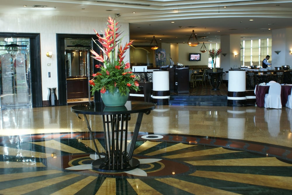 The Acacia Hotel 9/53